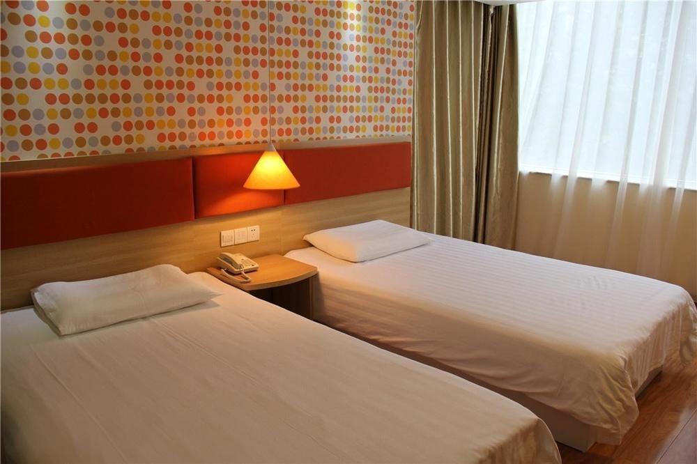 Home Inn Chengdu Kuanzhai Alley New City Square Extérieur photo